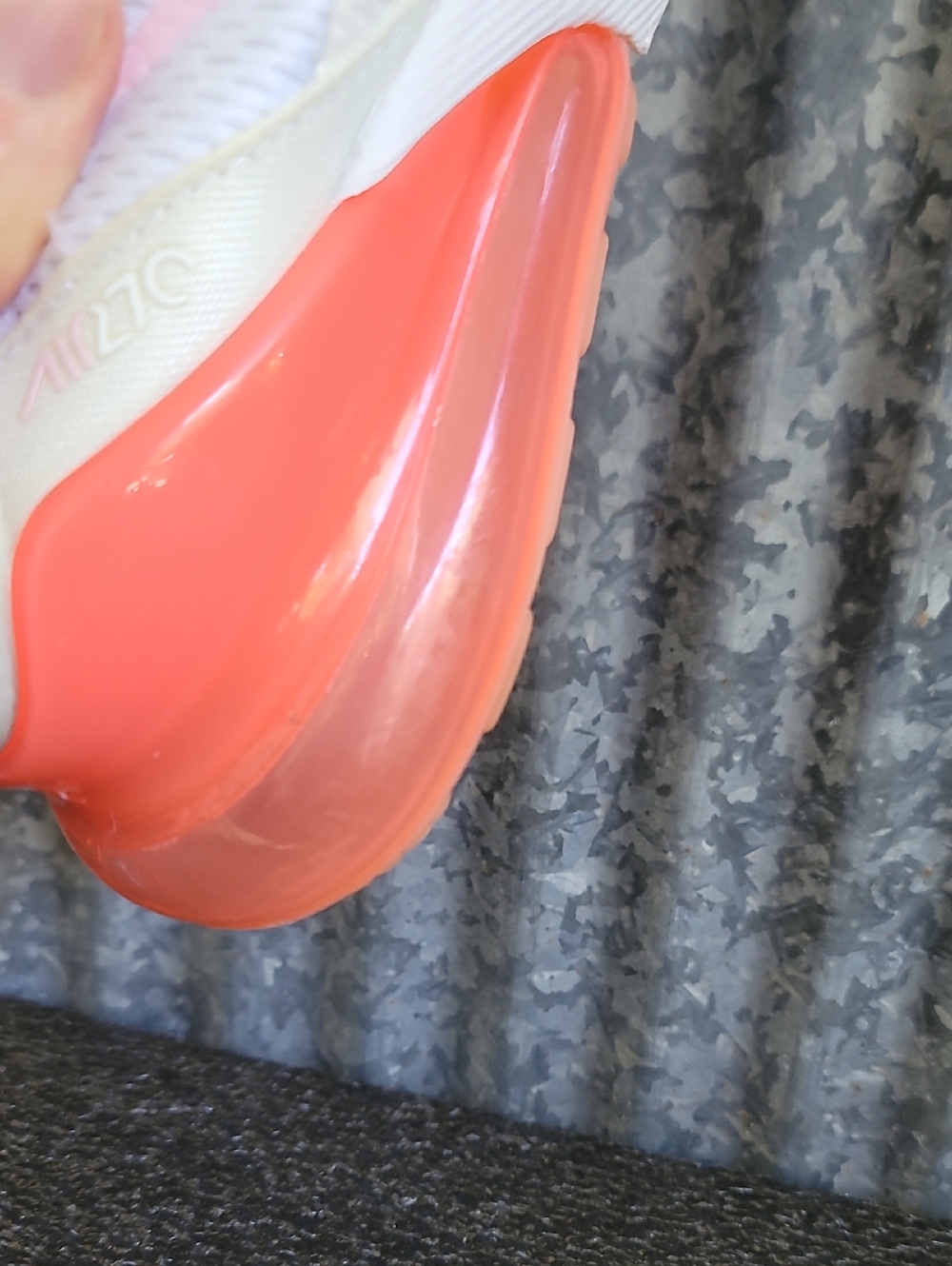 Pink Nike Air Max 270 "White Honeydew/Pink Foam/Coral" Wmns 7.5 Great Condition - Picture 13 of 14